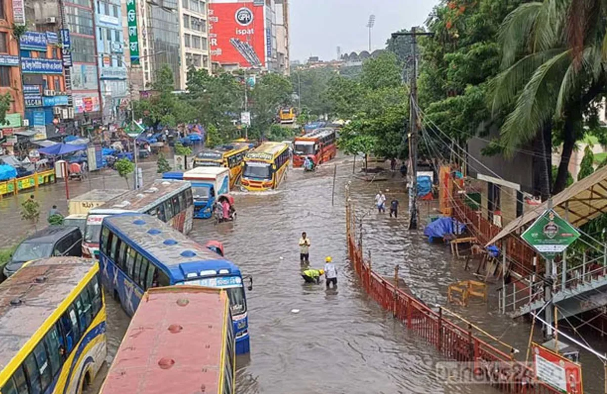আবারো ভারী বৃষ্টির আভাস, ঢাকায় জলজটের আশঙ্কা
