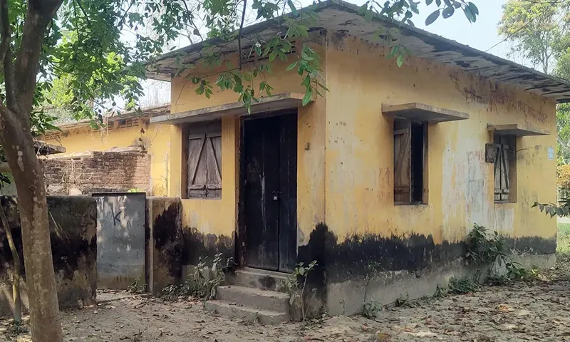 অযত্ন-অবহেলায় নষ্ট হচ্ছে বীজ সংরক্ষণাগার